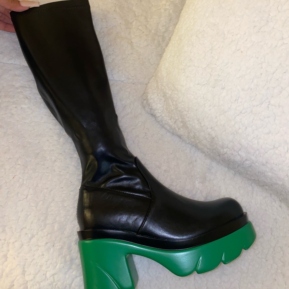 GREEN PLATFORM BOOTS